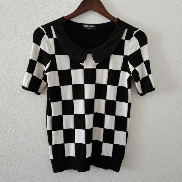 Vero Moda Sweaters - Vero Moda checkerboard sweater size S black white short sleeve collar soft